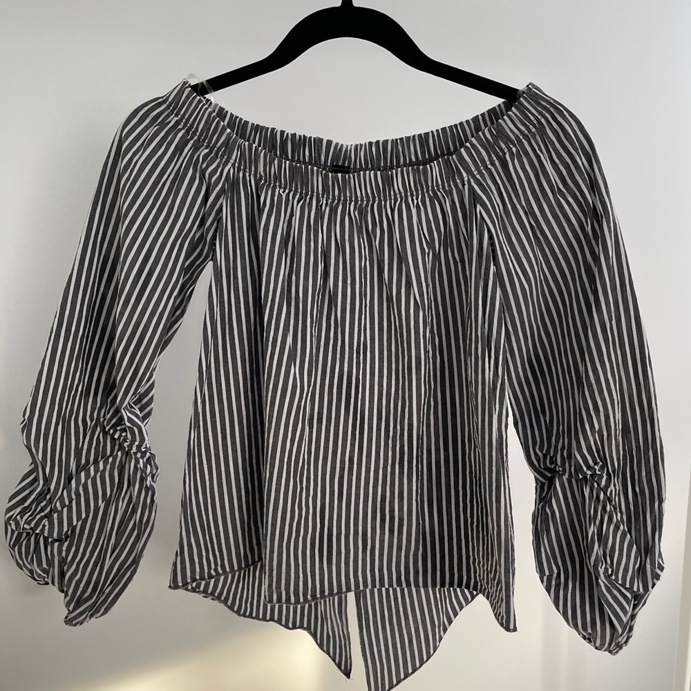 Off the shoulder stripped blouse with back opening